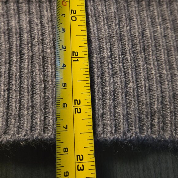 NWT Gray Cashmere V-neck Sweater Large - Picture 6 of 6